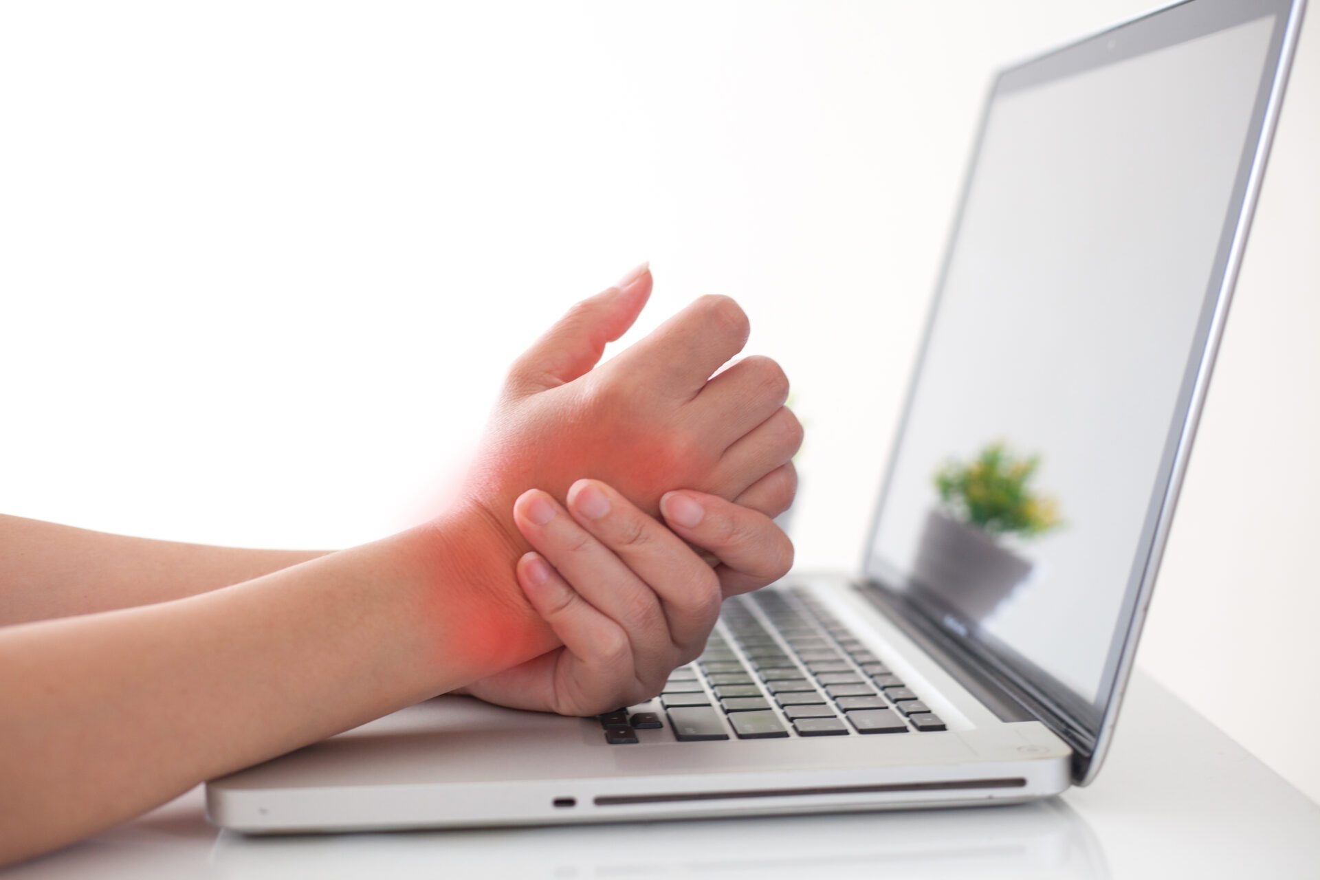 Copy of CarpalTunnel_shutterstock_1066965107